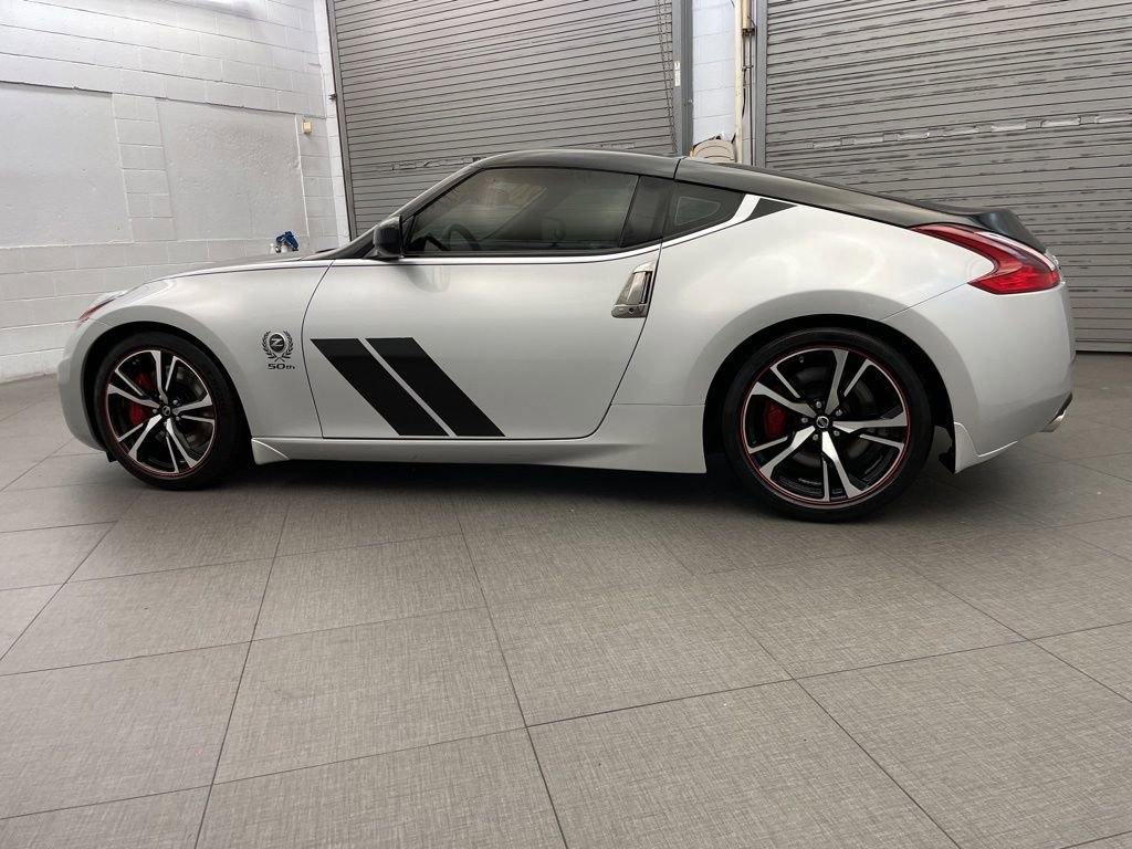 Used 2020 Nissan 370Z Coupe RWD image 7