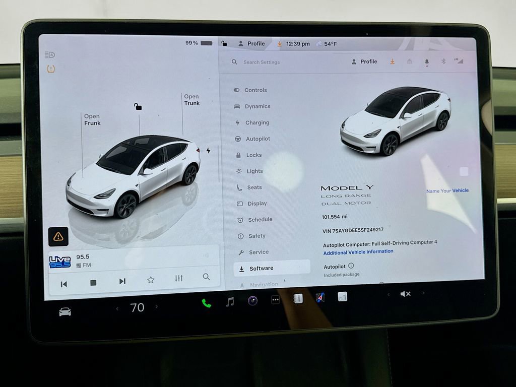 Used 2025 Tesla Model Y Long Range AWD/4WD image 47