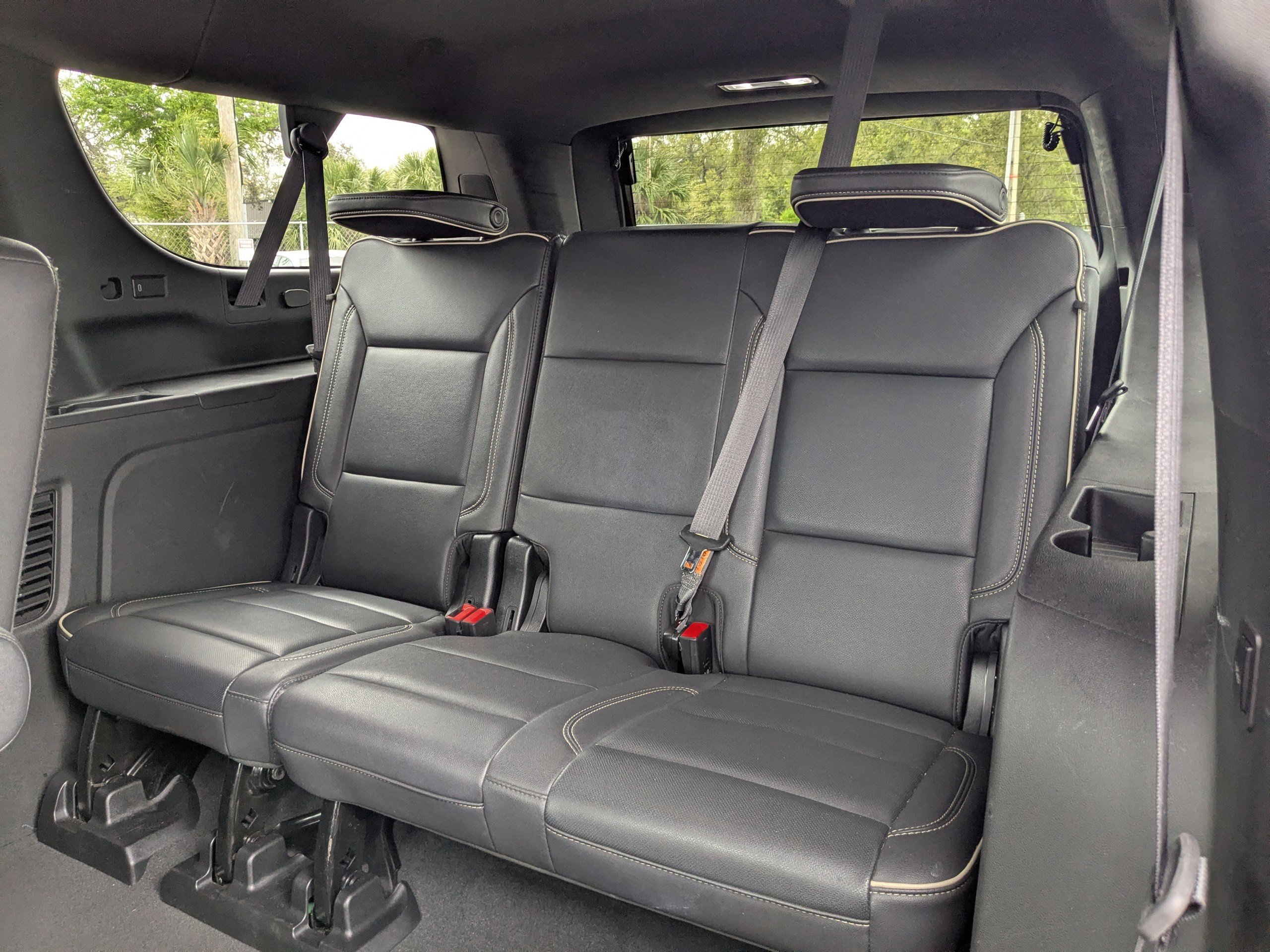 Used 2023 Chevrolet Suburban Premier image 15