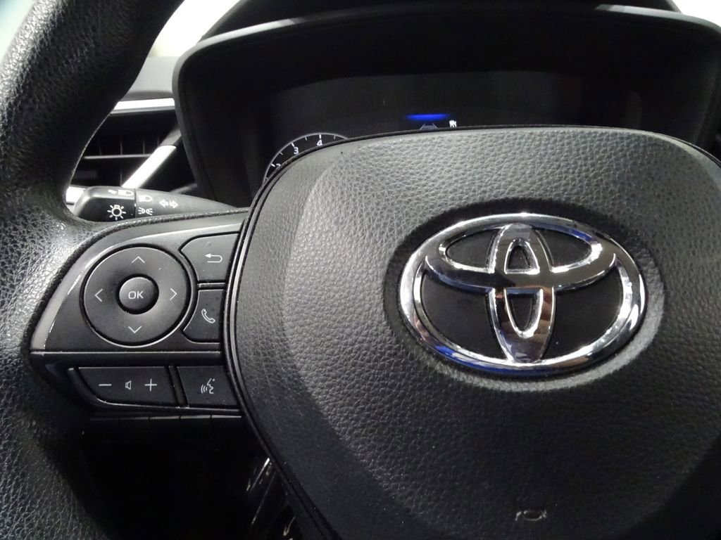 Used 2023 Toyota Corolla LE image 22