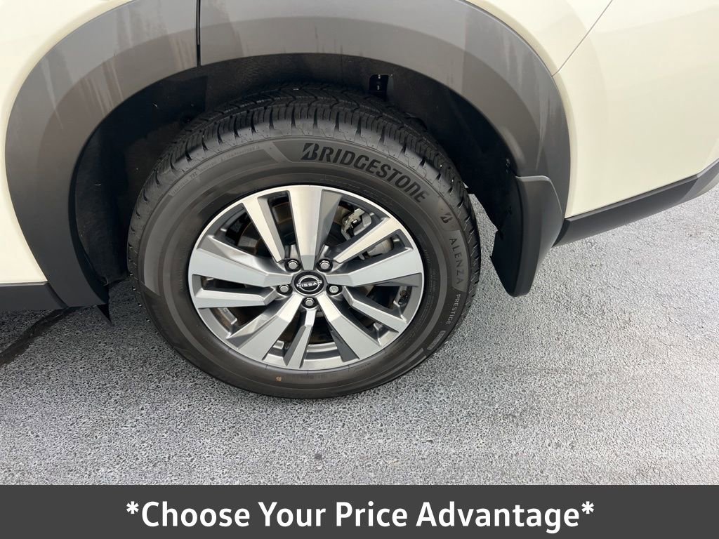 Used 2023 Nissan Pathfinder SL image 12