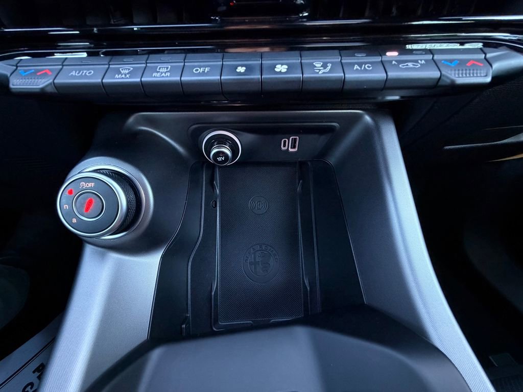 Used 2024 Alfa Romeo Tonale Veloce image 27