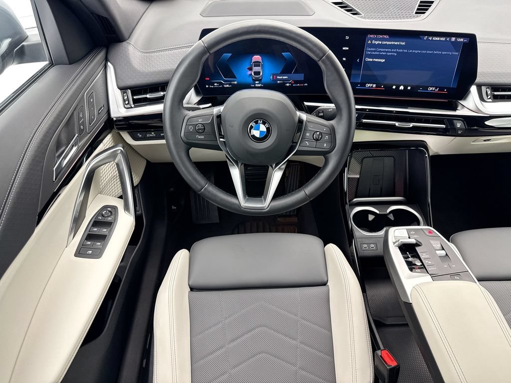 Used 2026 BMW X2 xDrive28i AWD/4WD image 10