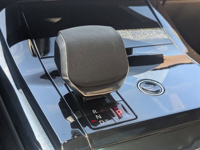 Used 2024 Land Rover Range Rover Sport SE image 24