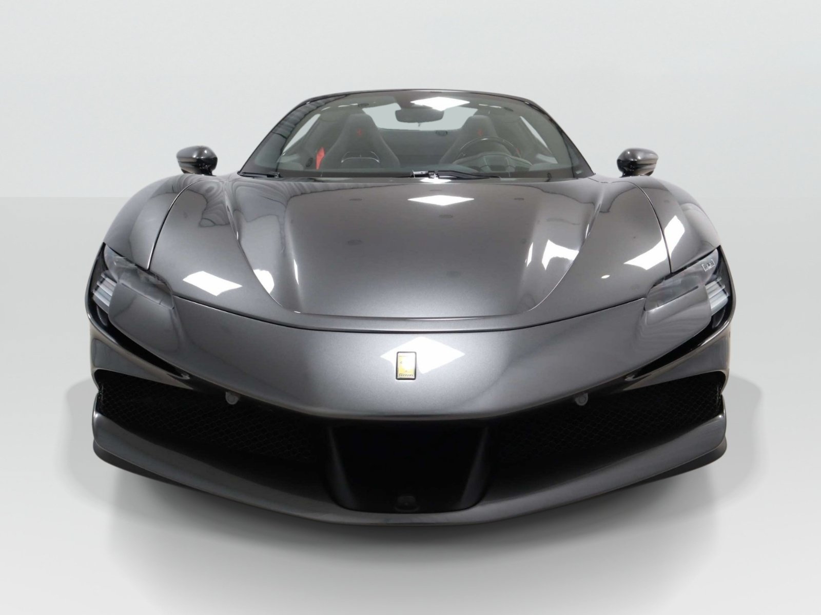 Used 2025 Ferrari SF90 Spider AWD/4WD image 4