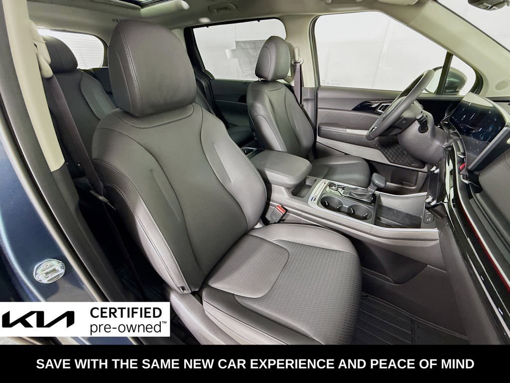 Used 2025 Kia Carnival SX Prestige FWD image 36