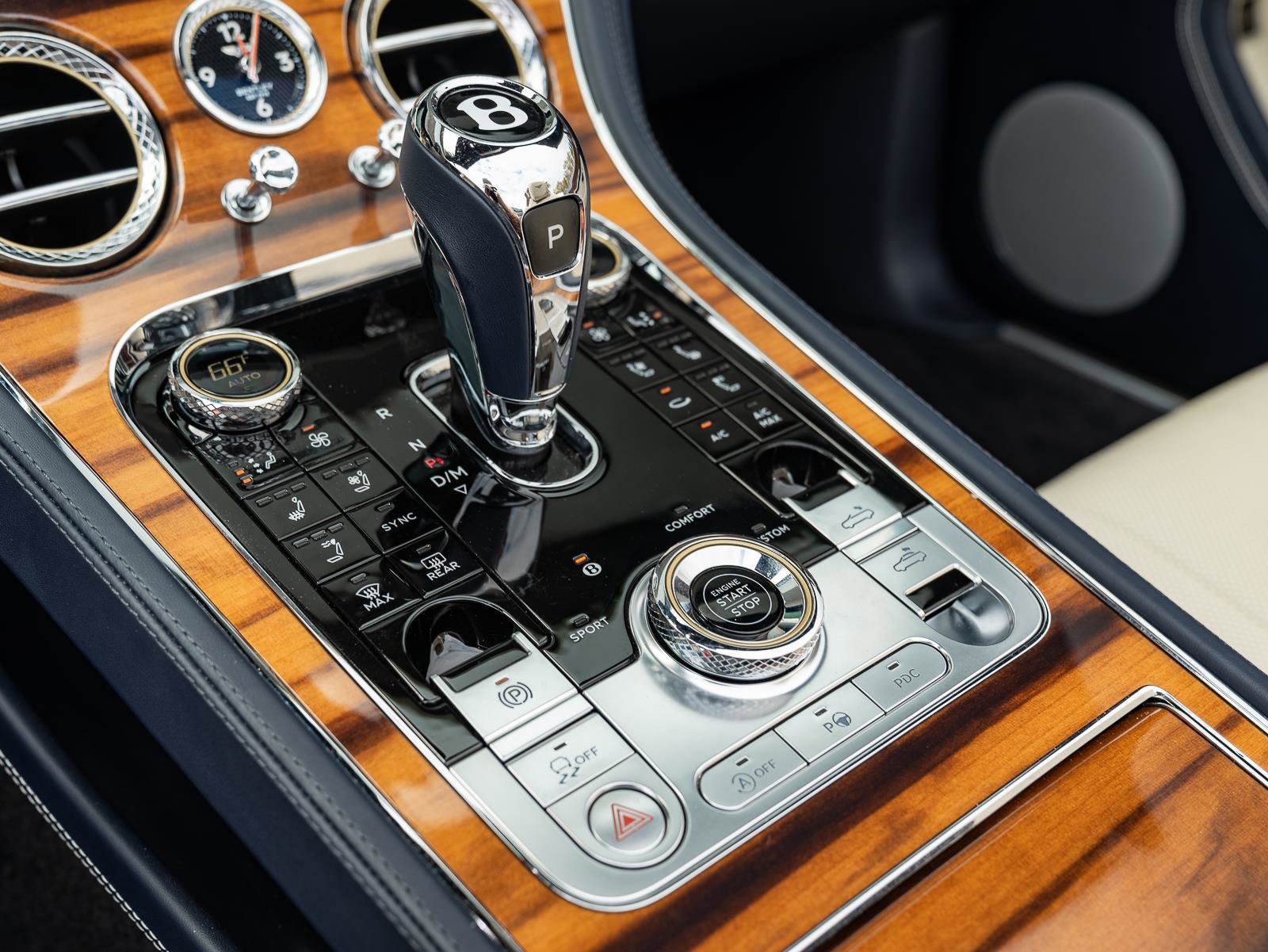 Used 2021 Bentley Continental GT V8 image 28