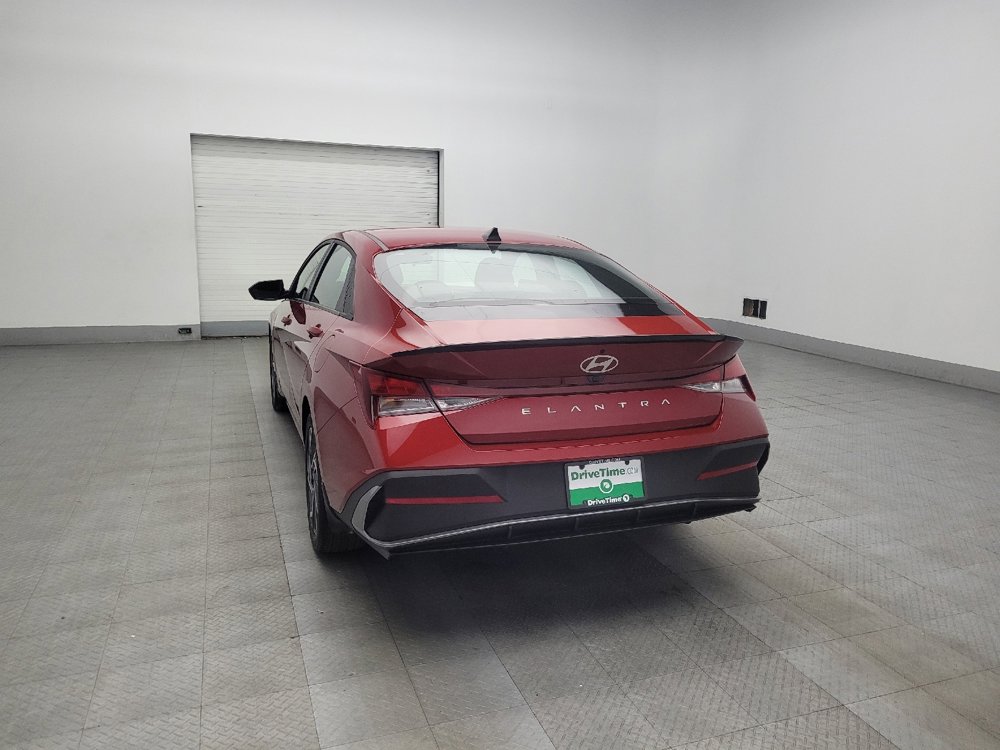 Used 2025 Hyundai Elantra Sport image 5