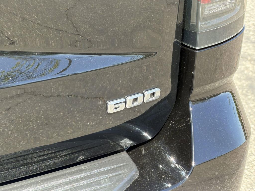 Certified 2025 Cadillac Escalade ESV Premium Luxury image 30