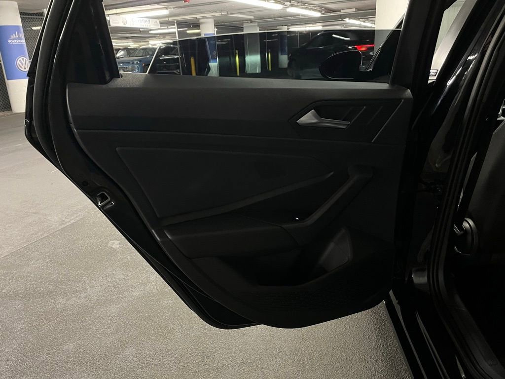 Used 2023 Volkswagen Jetta Sport image 18