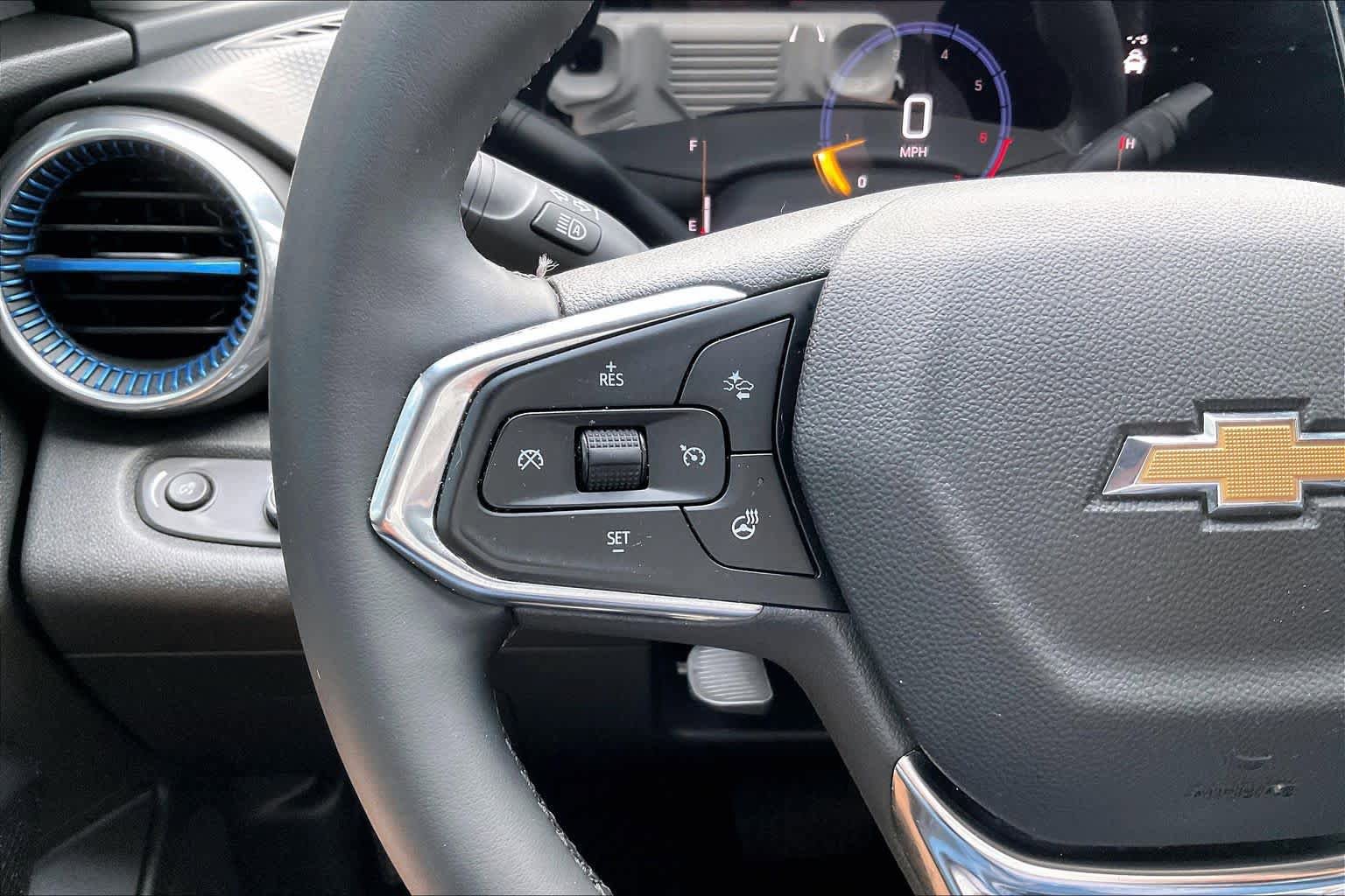 Used 2024 Chevrolet Trax LT w/ Driver Confidence Package FWD image 22