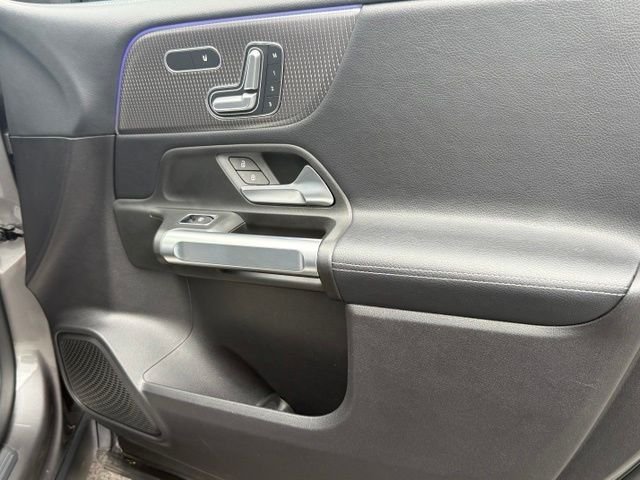 Certified 2021 Mercedes-Benz GLB 250 4MATIC image 26