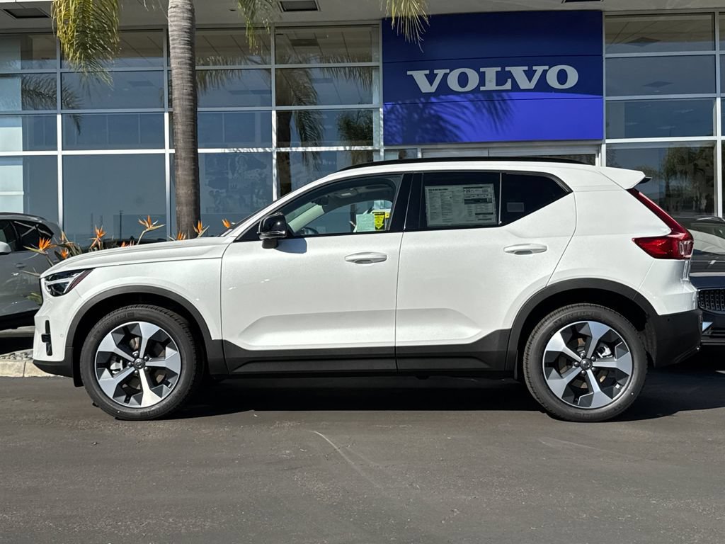 New 2026 Volvo XC40 B5 Plus w/ Protection Package Premier AWD/4WD image 2