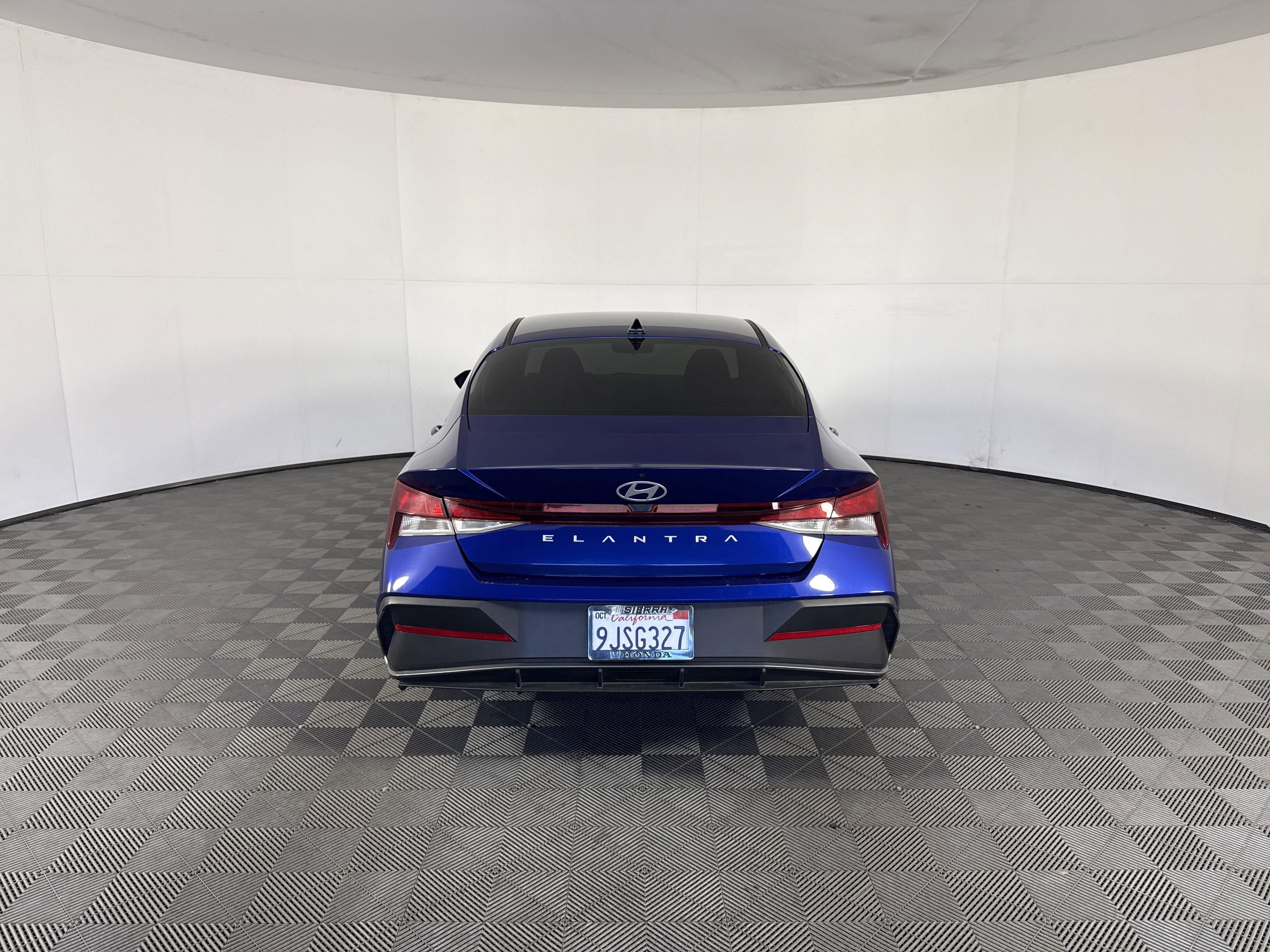 Used 2024 Hyundai Elantra SE image 5