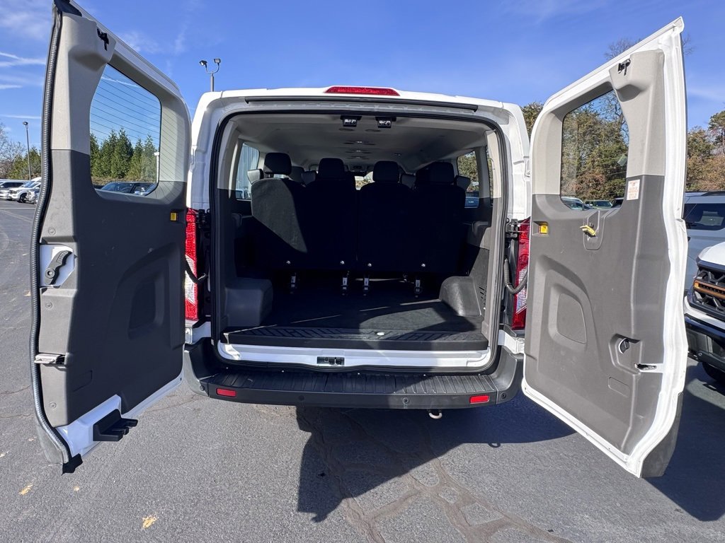 Used 2022 Ford Transit 350 XLT image 33