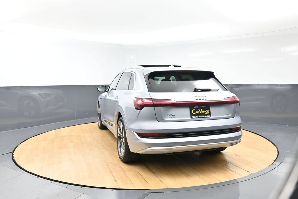 Used 2022 Audi e-tron Premium Plus w/ Premium Plus Package AWD/4WD image 7