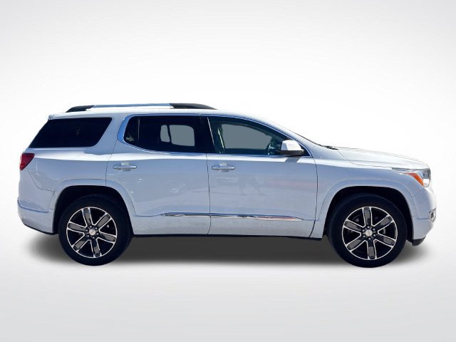 Used 2019 GMC Acadia Denali w/ Technology Package FWD image 7
