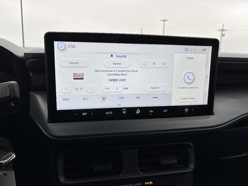 Used 2025 Ford Maverick XL image 13