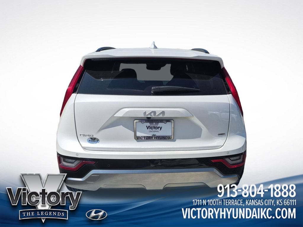 Used 2023 Kia Niro SX Touring FWD image 4