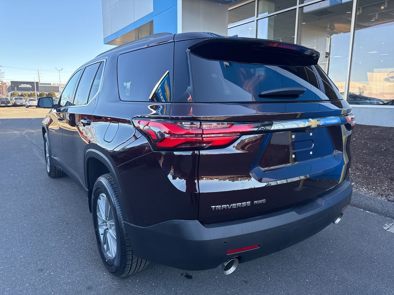 Used 2023 Chevrolet Traverse LT w/ Rear Camera Mirror Package image 8
