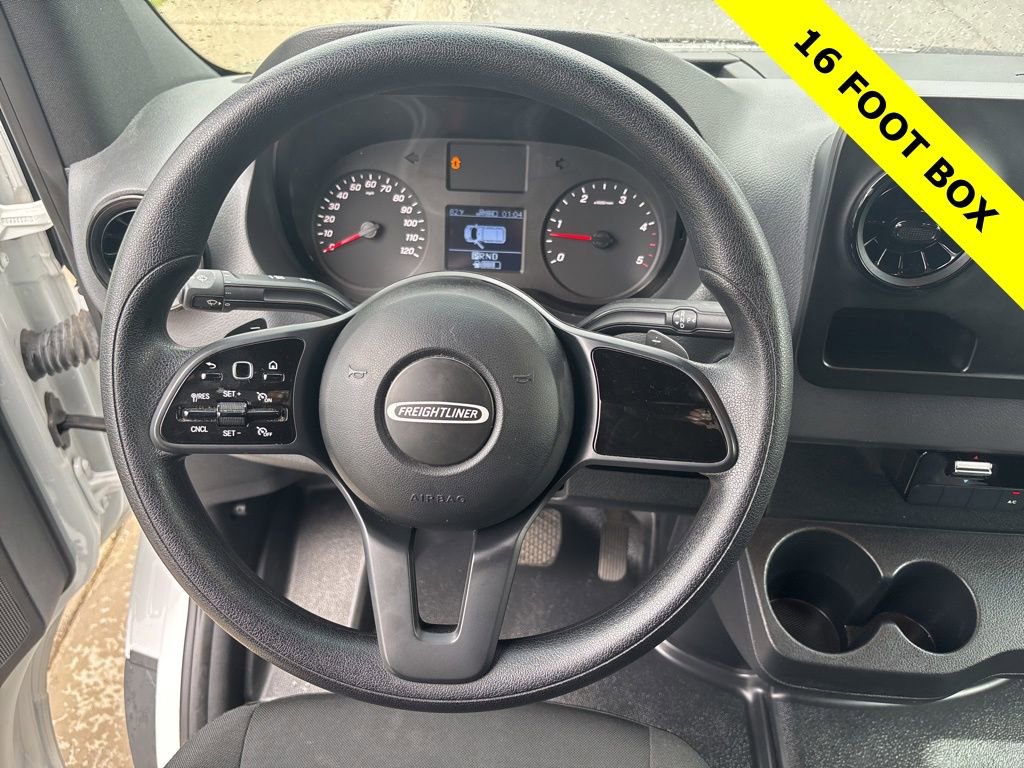 Used 2021 Freightliner Sprinter 3500 image 31