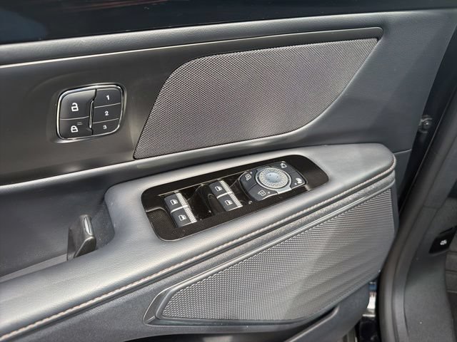 Certified 2024 Lincoln Nautilus Reserve w/ Jet Appearance Package (87T) AWD/4WD image 22