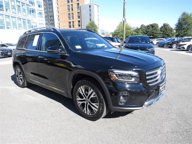 Used 2025 Mercedes-Benz GLB 250 4MATIC image 5