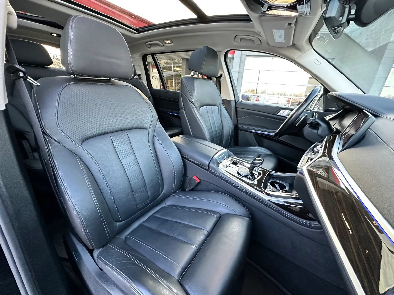 Used 2019 BMW X7 xDrive40i w/ Premium Package AWD/4WD image 25