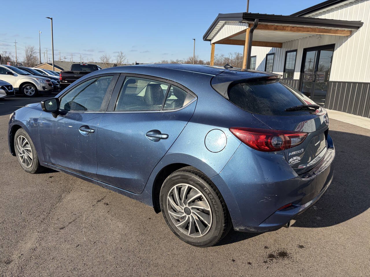 Used 2017 MAZDA MAZDA3 Touring FWD image 10