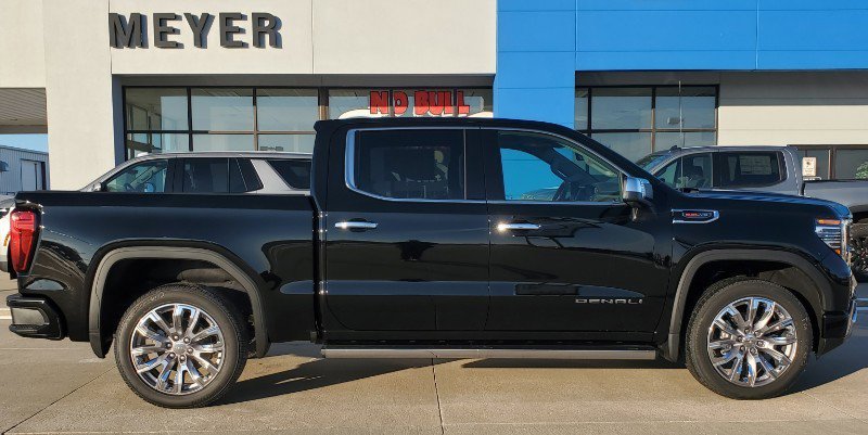New 2025 GMC Sierra 1500 Denali w/ Denali Reserve Package image 1