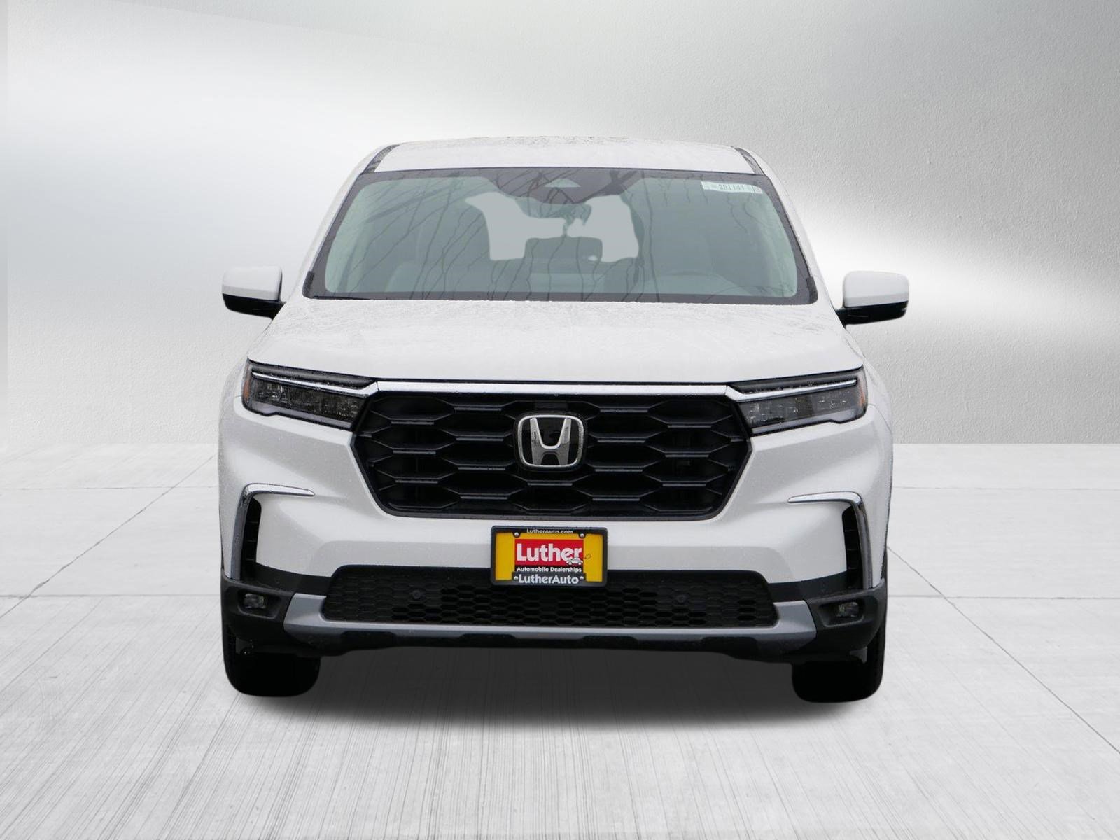 New 2025 Honda Pilot EX-L image 2