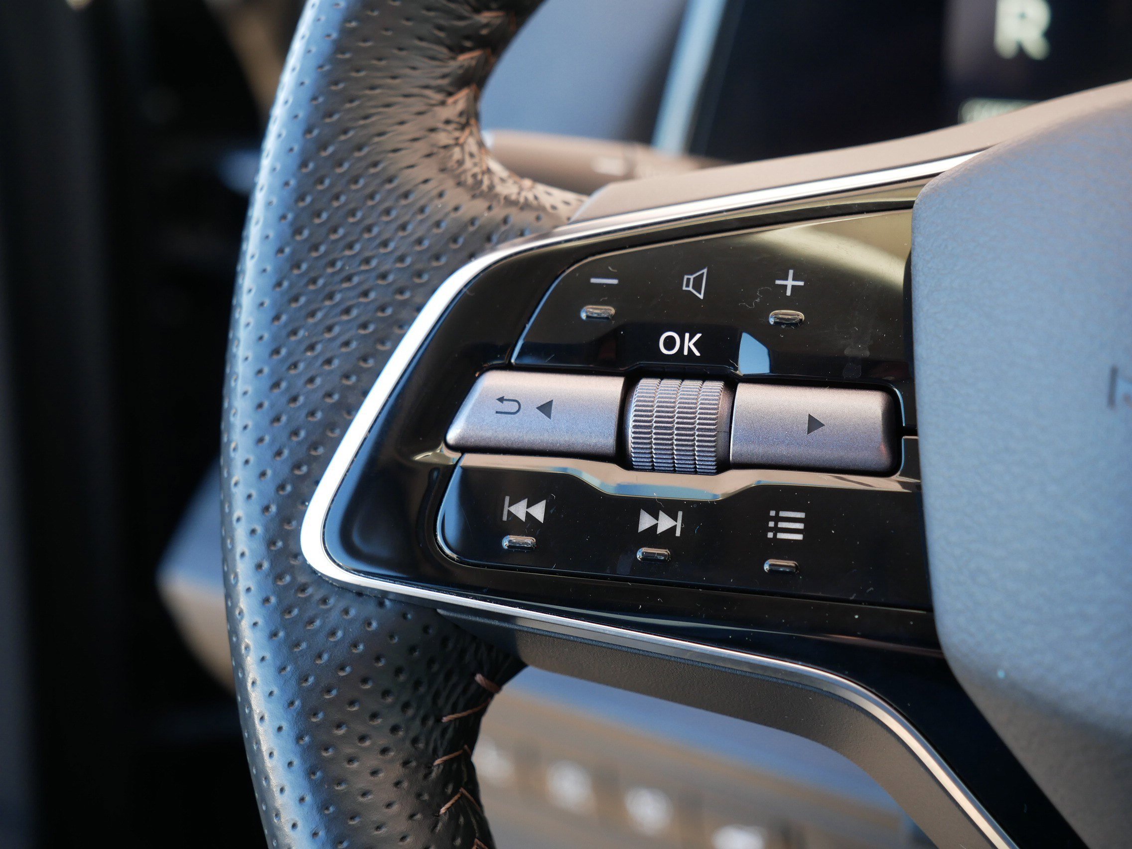 Certified 2023 Nissan Ariya image 28