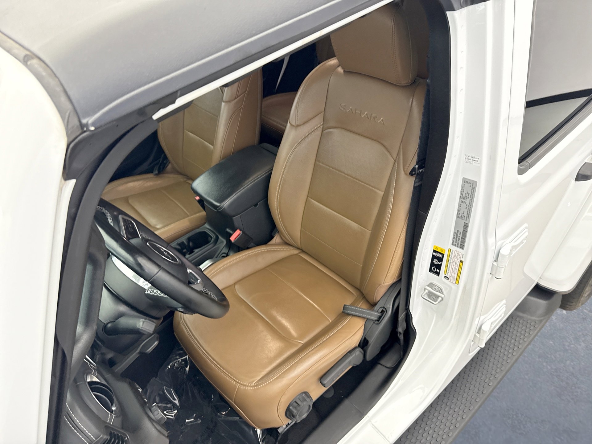 Used 2022 Jeep Wrangler Unlimited Sahara w/ Cold Weather Group image 11