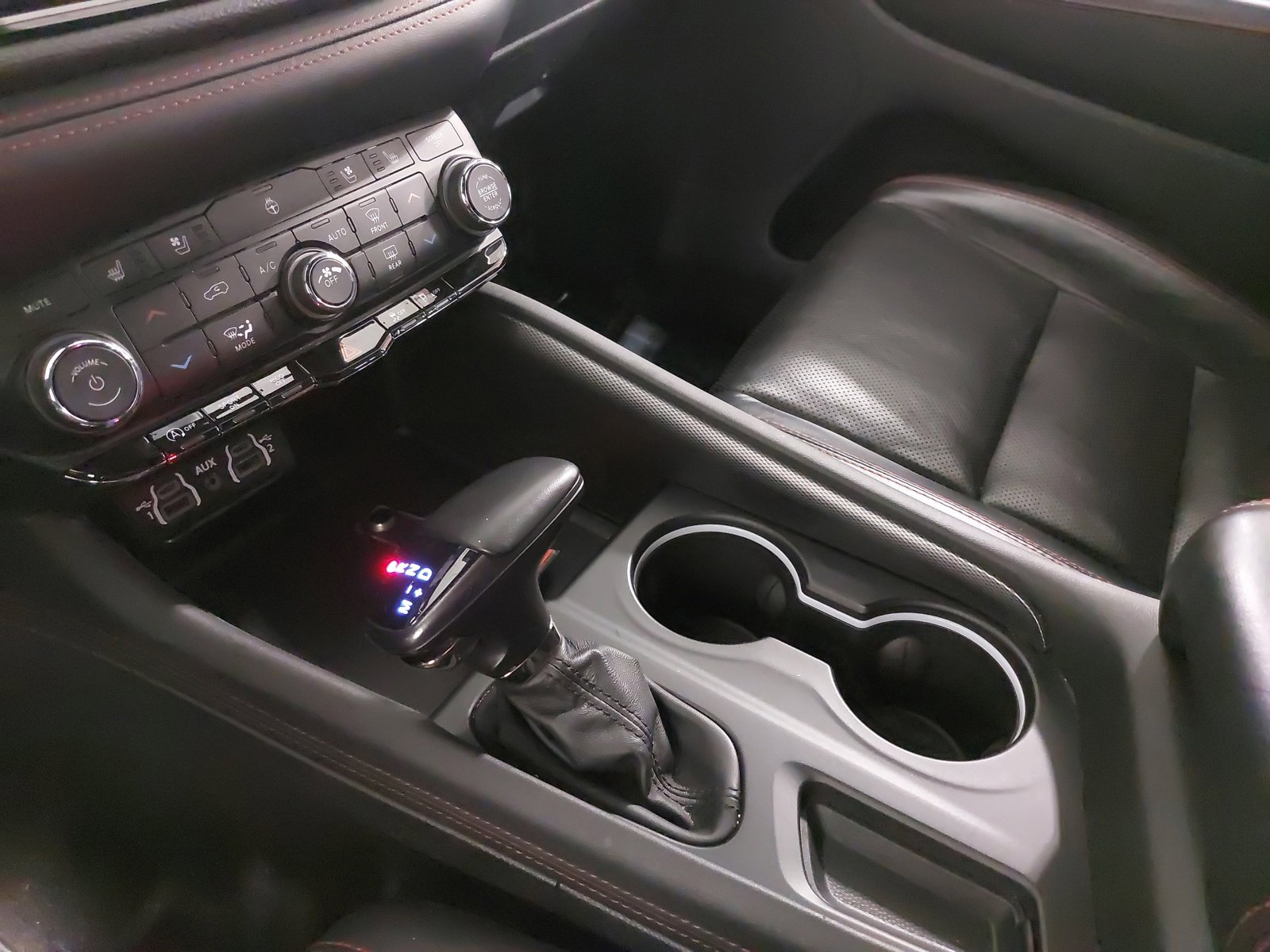 Used 2024 Dodge Durango GT image 27