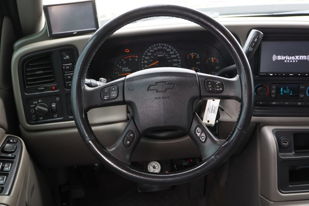Used 2005 Chevrolet Silverado 2500 LS w/ Heavy-Duty Power Package AWD/4WD image 13