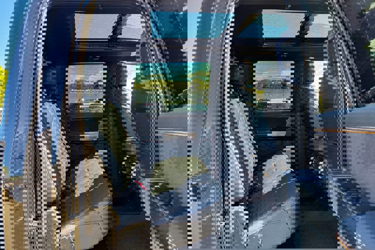 Used 2024 Ford F250 Platinum image 13