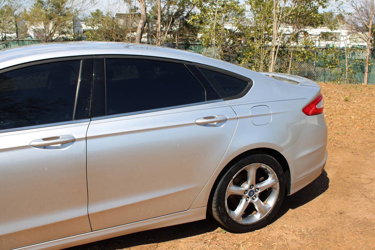 Used 2013 Ford Fusion SE image 10