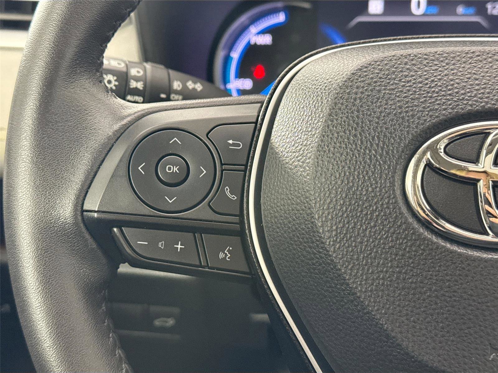 Used 2022 Toyota RAV4 Limited image 17