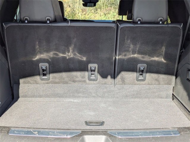 Used 2023 Cadillac Escalade Premium Luxury image 24