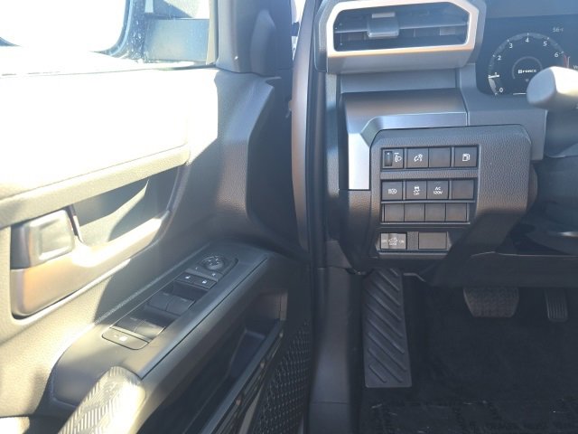 New 2025 Toyota Tacoma TRD Off-Road image 15