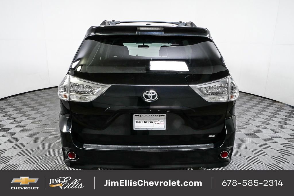 Used 2016 Toyota Sienna SE image 28
