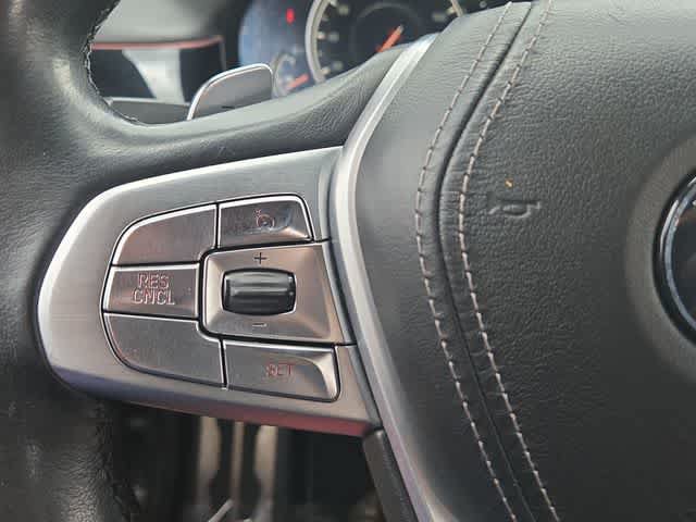 Used 2018 BMW 750i RWD image 23