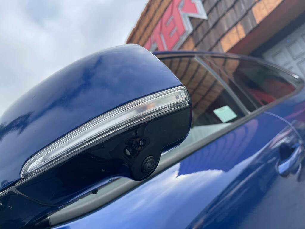 Used 2023 VinFast VF 8 Plus image 20