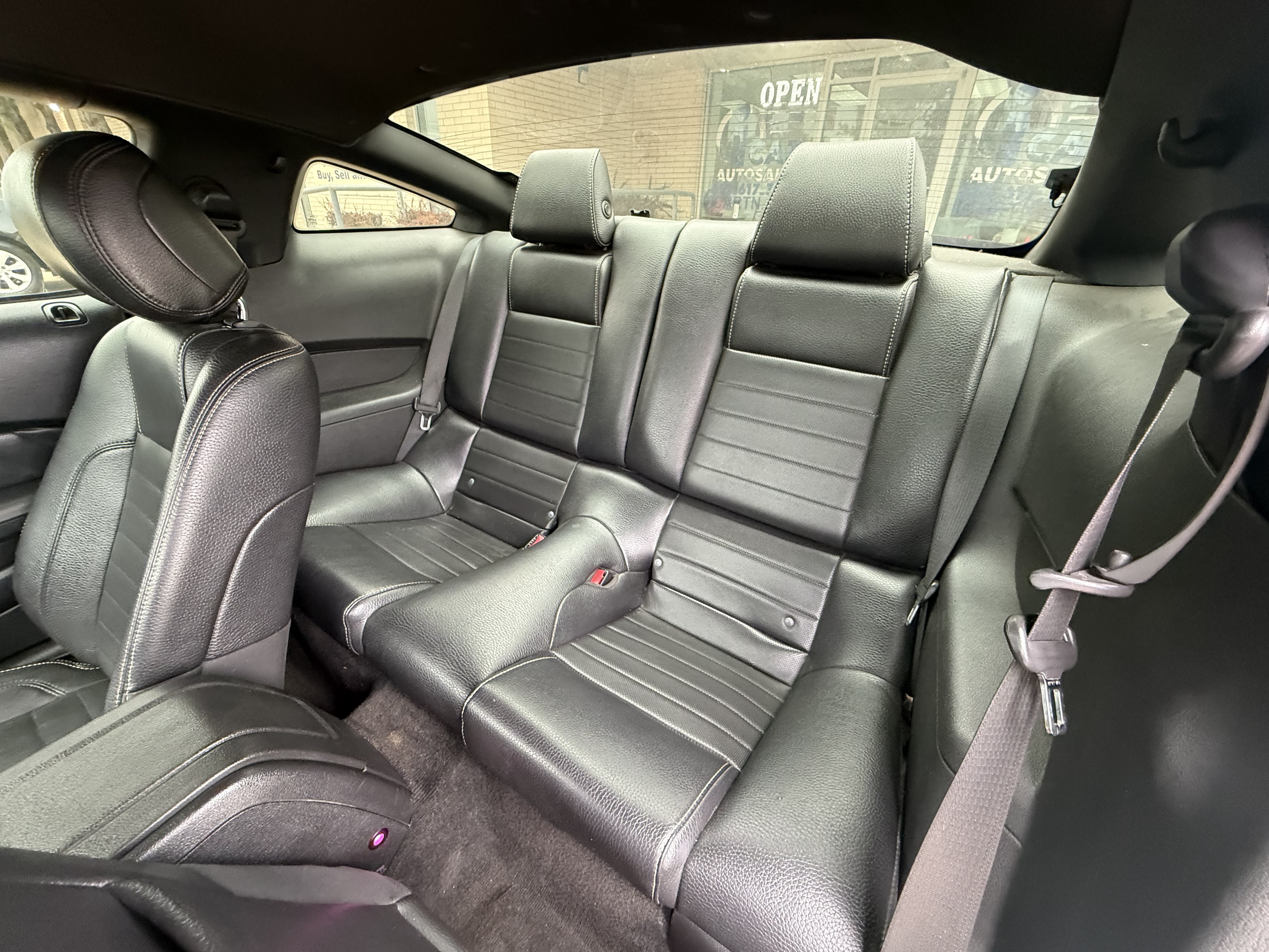 Used 2012 Ford Mustang Premium RWD image 10