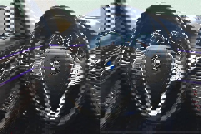 Used 2018 BMW 740i xDrive image 17