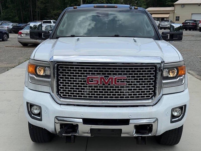 Used 2015 GMC Sierra 2500 Denali w/ Duramax Plus Package AWD/4WD image 3