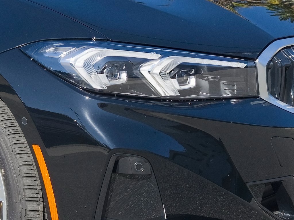 Used 2025 BMW 330i Sedan w/ Parking Assistance Package image 8