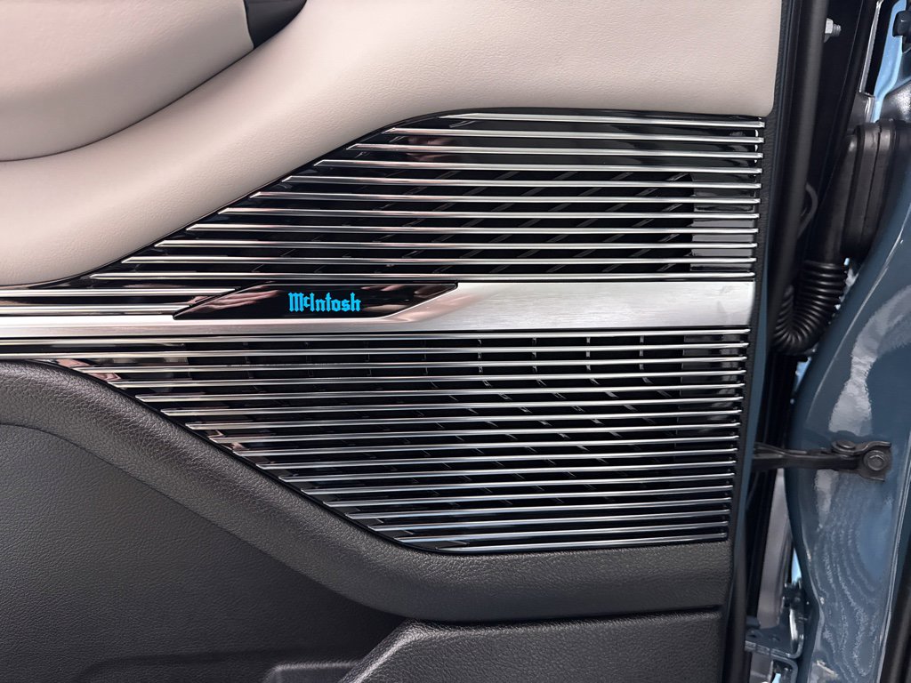 New 2026 Jeep Grand Wagoneer L Summit image 33