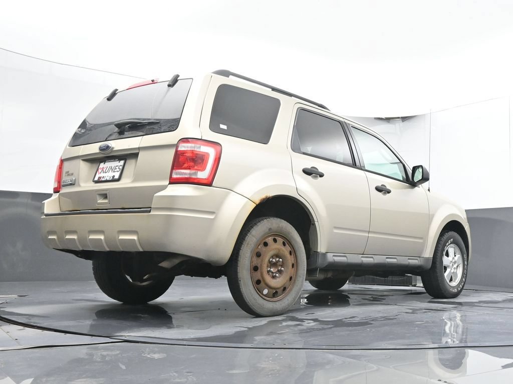 Used 2010 Ford Escape XLT FWD image 30