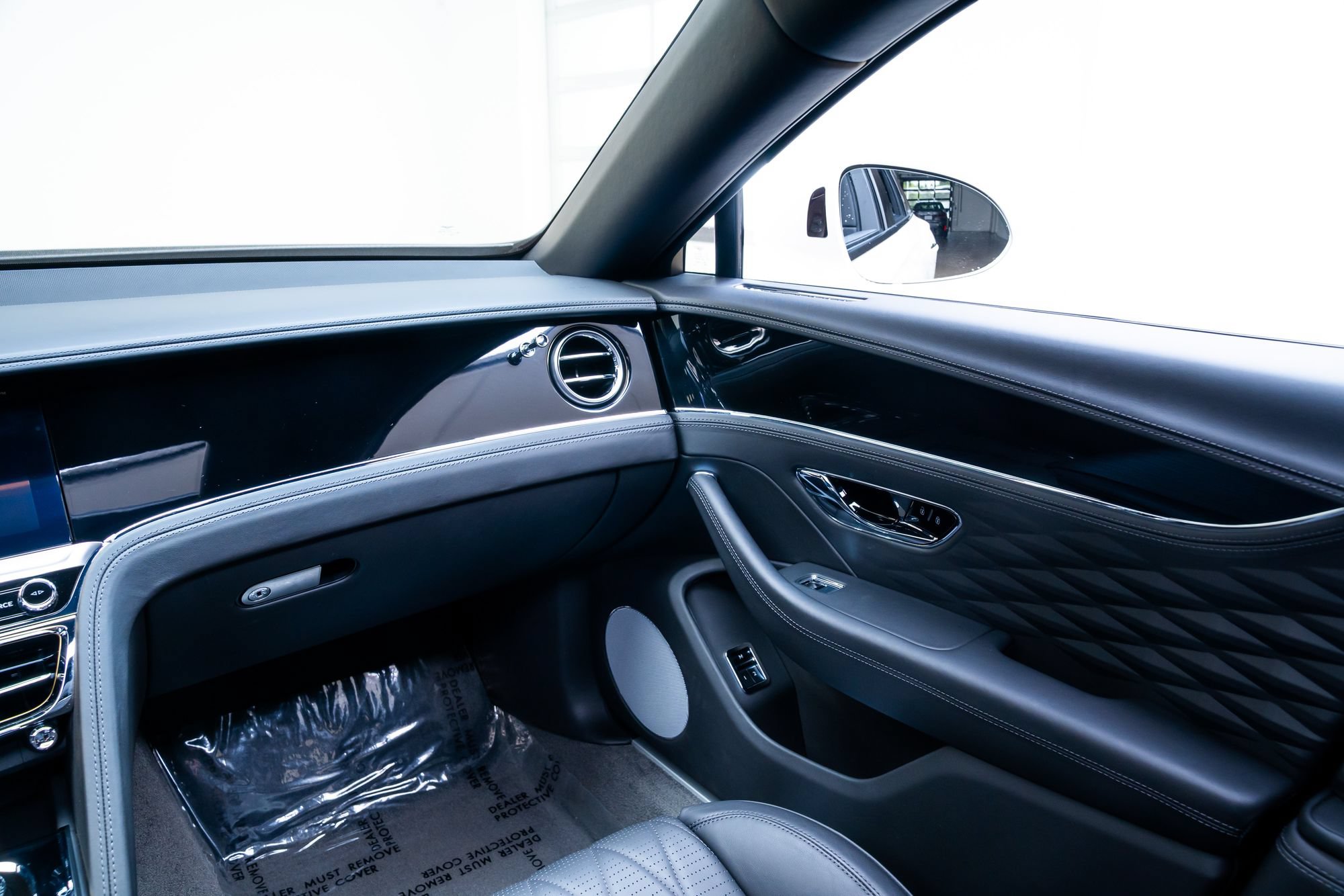 Used 2021 Bentley Flying Spur V8 AWD/4WD image 10